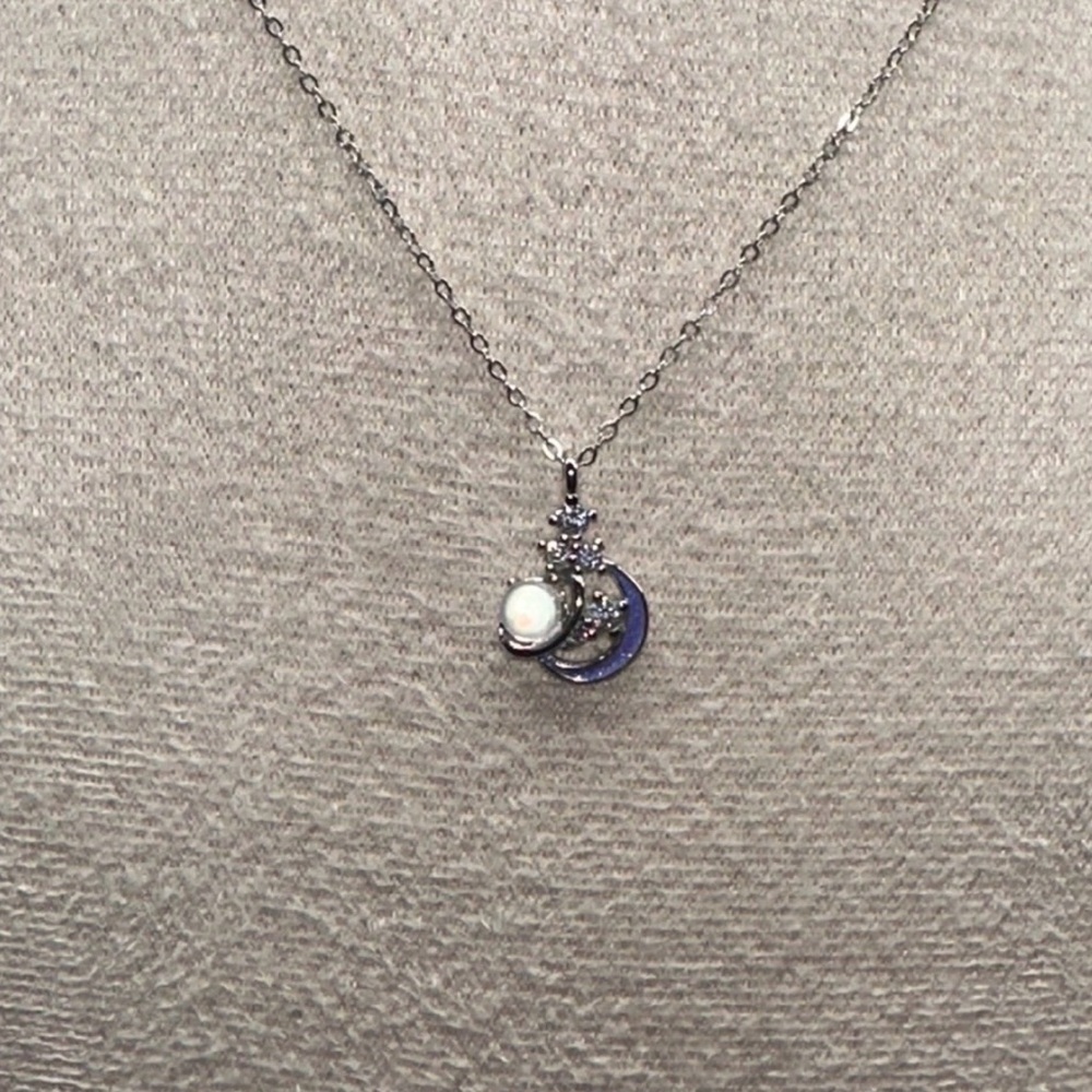 Madagascar moonstone Necklace - Picture 3 of 3